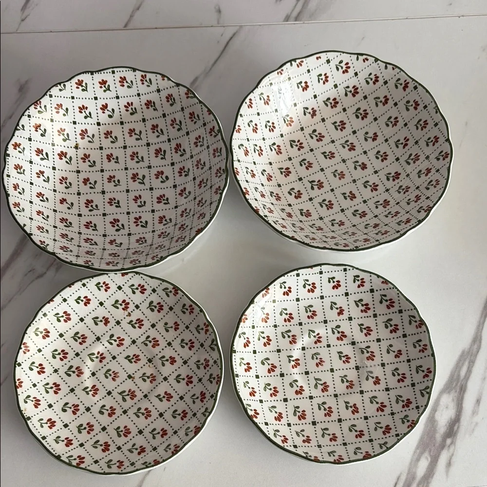 Johnson Brothers Red and Green Dinnerware Set - Picture 2 of 5